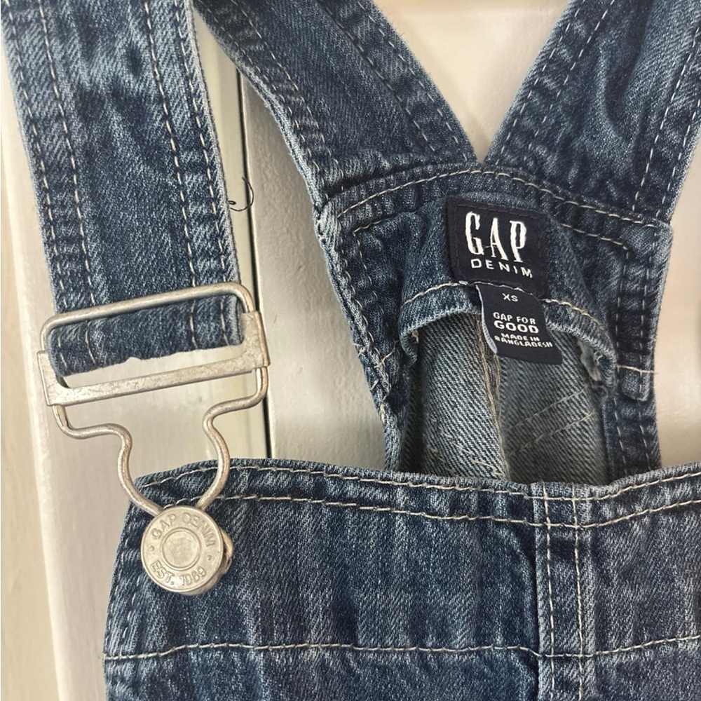 SOLD! GAP Denim Women XS Overalls - Picture 3 of 5